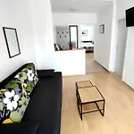 Melanie Apartamento *